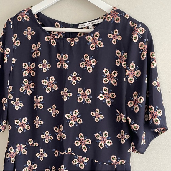 COLLECTIVE CONCEPTS Floral Print Peplum Top - Navy Large Petite - Picture 2 of 7